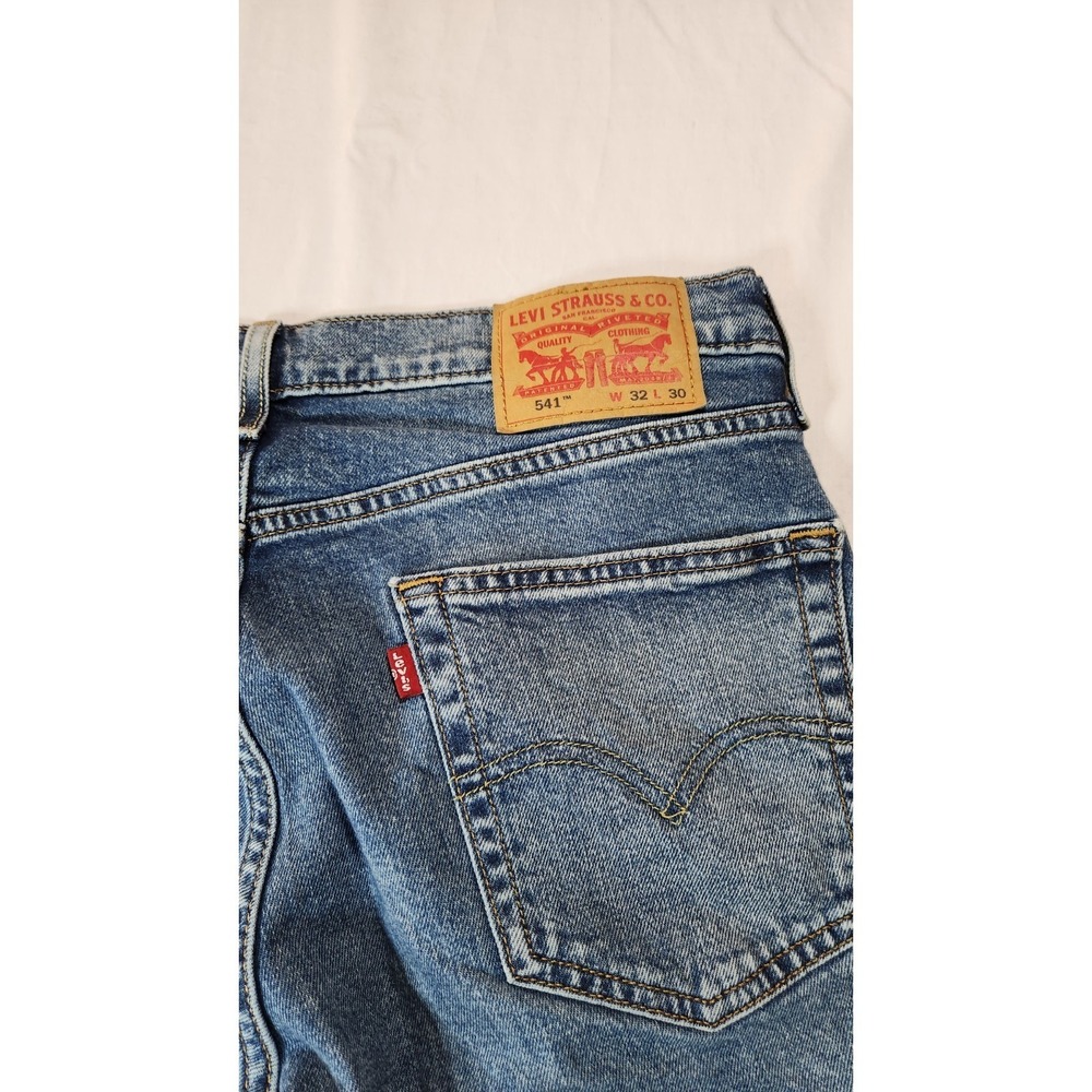 Levi Jeans Men's 32x30 Blue Demin 541 Athletic Tappered